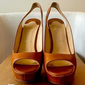 Cheyenne 140 Calf VIP Peep Toe platform, sandals 37.5. Exclusive at Jeffery’s.